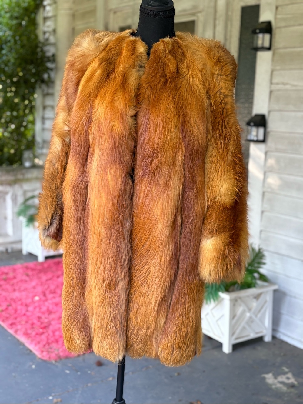 Sonnenfelds Saint Louis Guildcraft natural red fox fur coat size large